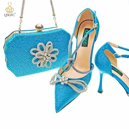 Sandales QSGFC Design élégant Party Femmes Chaussures et sac Set Diamond Butterfly en couleur bleu ciel 230630