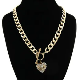 Hiphop-rappare Shiny Diamond Pendant Gold Necklace I Love You Par Pendant Micro-Inset Zircon Jewelry 45cm Night Club Accessory Sweater Cuban Chain 1400