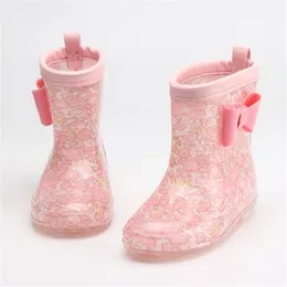 Çizmeler PVC Yağmur Çizmeleri Bebek Su Geçirmez Peluş Yürüyüş Ayakkabısı Yürümeye Başlayan Kız Erkek Karikatür Yağmurlu Ayakkabı Kaymaz Kauçuk Ayak Bileği Çizmeler Okul için 230701