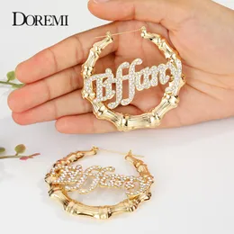 Legria dangle lampadario Doremi Bling Name Bamboo Orecchini di bambù personalizzati trapezoidi Nomi di bambù Orecchini Lettera Big Name personalizzato Orecchini Donne Regalo 230701