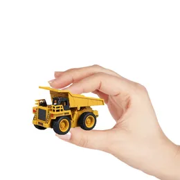 ElectricRC Car Mini RC Construction Truck 8028 Model inżynierii Bezprzewodowy ciągnik Buldożera Przenośne zabawki pojazdu dla dzieci 230630