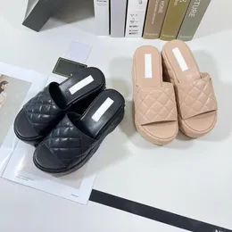 Sandals slope with designer slippers waterproof platform slippers summer ladies fashion Europe and the United States thick bottom diamond sandals