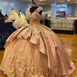 Różowe złoto Quinceanera sukienki aplikacja 3DFlower Sweet 15 16 suknie balowe sukienka dla kobiet suknie urodzinowe vestidos de fiesta