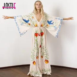 Abiti sexy urbani Jastie Abito lungo donna ricamato con scollo a V Manica a pipistrello Abiti estivi oversize larghi Coulisse in vita Boho Beach Vestidos 230703