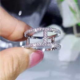 Cluster Rings Ins Jóias de moda simples mais vendidas 925 prata esterlina Pave branco safira CZ diamante pedra preciosa promessa aliança de casamento feminina