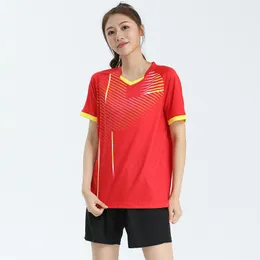 Camisas ao ar livre femininas camisa personalizada respirável secagem rápida equipe esportes top e shorts badminton futebol roupas esportivas conjuntos de treinamento feminino 230703