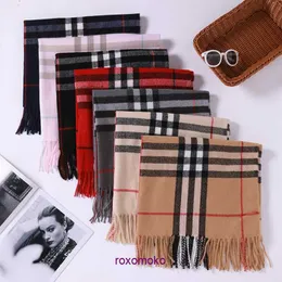 Fashion winter scarves retail for sale 2023 New Korean Plaid Scarf Women's Autumn and Winter Boutique Neck Tassel Warm Imitation Cashmere