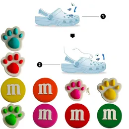 Accessori per parti di scarpe Ciondolo modello per zoccolo Jibbitz Bubble Slides Sandali Decorazioni in PVC Regalo di compleanno di Natale Bomboniere M P Otqyx