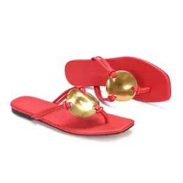 2023 styl projektanta mody sandały z klipsem na palce letnie skórzane damskie klapki na płaskim obcasie outdoor beach klapki czarny biały czerwony z pudełkiem EU44/45