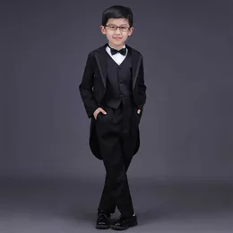 Suits England Style Tuxedo Suits Boys Clothes Set Kids Formal Wedding Blazer Swallow-tailed Coat Kids Party Bow Tie Clothing 5PCS/SetHKD230704