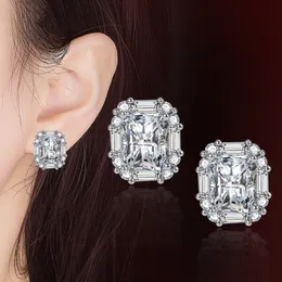 Lyxigt 925 Sterling Silver 18K vitguldpläterad Moissanite Stud Förlovningsörhänge för bröllop, Dam Studs diamantenkla 3 karats rock sugar örhängen