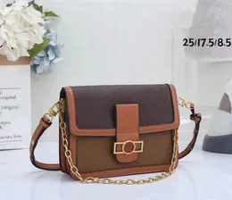 Luxurys Designer-Taschen Damentasche Umhängetasche Messenger Bags Klassischer Stil Mode Schultertasche Lady Totes Handtaschen Geldbörse Brieftasche England-Stil