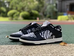 وجبات خفيفة Quarters X SB Low Zebra Shoes Black White-Zebra Shoe Outdoor Sneakers for Women Men Size US 4-13 Eur 36-46