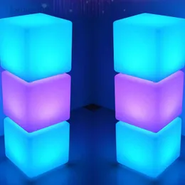 Luci notturne 10CM / 15CM / 20CM RGB Light Cube Seat Chair Impermeabile IP68 Illuminazione a LED ricaricabile + telecomando per bar Decorazione domestica HKD230704