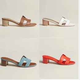 Marka Tasarımcı Sandalet Kadın Ayakkabıları Guguine Deri Terlik Yüksek Topuk Sandal Klasik Düz Slaytlar Plaj Termeri Kutusu