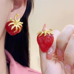 Örhängen Personlighet Strawberry Temperament Mode Färsk frukt Kreativ Geometrisk