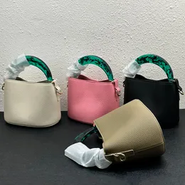 Venedig Mini Bucket Bag Mjukt läder Designerhandväska Dam Hartshandtag Hardware Tote Magnetisk stängning Axelväskor Handväska