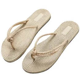 Klapki moda letnie słomiane sandały Flip Flop el buty damskie Lndoor Outdoor FlipFlops Beach płaskie slajdy 230704