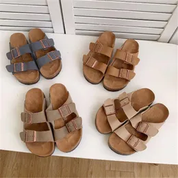 2023 Designer Nya Tofflor Boston Träskor Slipper Sandaler Sommar Kork Platt Slides Läder Favorit Beach Clog Bag Head Arizona Mayari Sandal Fashion 36-44