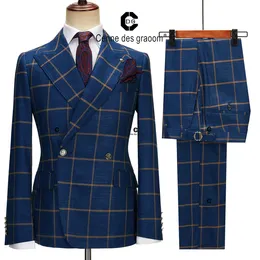 남자의 양복 블레이저스 Cenne des Graoom 우아한 남자 정장 블루 격자 무늬 이중 가슴 2 버튼 재킷과 바지 웨딩 드레스 파티 저녁 의상 homme 230705