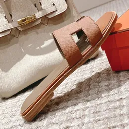 Summer Classic Womens Beach Slippers Hotel Bath Ladies Sexy Sandals Designer Flat Bottomed Slippers Footwear 34-42 with box