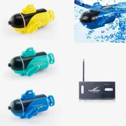 Barcos Elétricos/RC são Mini RC Submarino Navio de Brinquedo de Água de Controle Remoto de Alta Velocidade Modelo de Barco de Controle Remoto Elétrico Kid Presentes para Crianças 230705