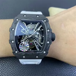Роскошные часы KV Factory производит часы Limited Edition True Tourbillon Movement Watch с высокой плотностью углеродного волокна.