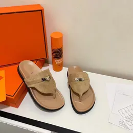 Chinelo designer chinelo de luxo masculino sandálias femininas design de letra antiderrapante masculino estilo fashion chinelos temperamento cem com enviar caixa de presente tamanho 35-40