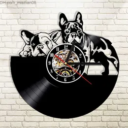 Orologi da parete 1Piece Dog Couple Vintage LP Record Orologio da parete Cucciolo di animale domestico Decorazioni per la casa Animali CD Orologio retrò Orologio regalo per amante dei cani Z230705