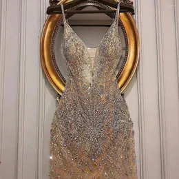 Party Dresses Champagne Luxurious Crystals Pärled 2023 Homecoming Sexig mantel Graderingsklänningar Fantastisk kort tyllcocktaildel