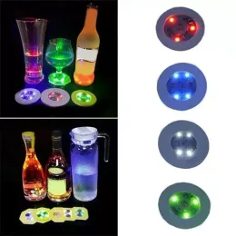 Mini Glow LED Coaster Mats Kuddar Blinkande Creative Luminous Light Bulb Flaskkopp Sticker Mat Light Up För Club Bar Hem Festdekorationer