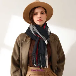 Top Original Bur Home Winterschals Online-Shop Schal Damen Herbst und Kaschmirimitat Japan Korea Süßer gestreifter Schal Warm Mittellang