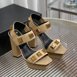 Square Burekle Peep Stop Platforme Sandals Pumps Damski Blok Burek na wysokich obcasach sukienki do kostki Buty Luksusowe projektanty High Heels Fabryczne obuwie z pudełkiem