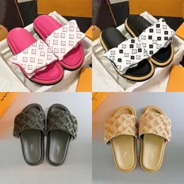 Atacado chinelo fofo mulher marca plataforma slides preto Scuff MODELOS sandálias planas piscina travesseiro mules Sunset acolchoado alça frontal mule chinelos de casa leve slide