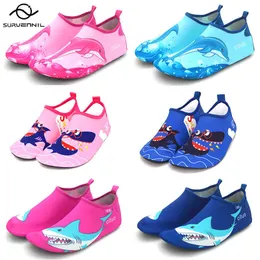 Obuwie turystyczne pantofle dziecięce buty do kąpieli wodnych dzieci oddychające szybkoschnące trampki morskie dla dzieci buty do pływania dziewczyny chłopcy skarpety na plażę HKD230706