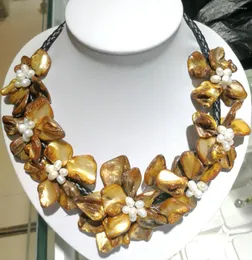 Chaînes 7 Fleurs Marron Bijoux Classiques Blanc Perle Naturelle À La Main Coquillage Pendentif Femmes Collier 45cm 18 ''