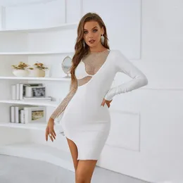 Fritidsklänningar Höst Kvinnor Vit Färg Långärmad Sexig Shinning Diamond Bodycon Miniklänning Rayonbandage Mode Nattklubb Festoutfit