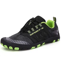 Vandringsskor Barfota Aqua Skor Herr Kvinnor Unisex Vattensport avlopp Snabbtorka Cykling Gym Skor Bärbara Löpning Jogging Sneakers 2021 Ny HKD230706