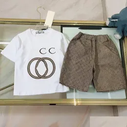 Completi di abbigliamento T-shirt per bambini di design di lusso Pantaloncini con monogramma bianco Moda Marchio britannico Estate Tesori per bambini Ragazze Cotone B Dhmfd