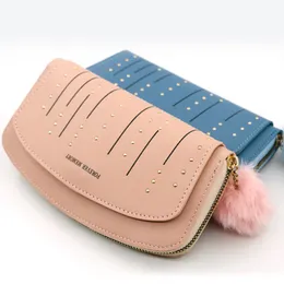 2023 New Women Pu Leather Leather Bull Ball Wallets Lady Retro Rivet Hasp Long Long Portable Bank Bank Bag Bage Hand Bage