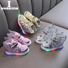 Trampki dziecięce buty LED Trampki Dziecięce Buty dla Chłopców Dziewcząt Buty Led Dziecięce Sportowe Migające Światła Świecące Glitter Casual Baby Wing Flat 230705