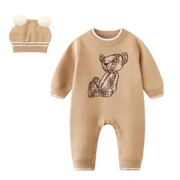 Höst Vinter Baby Rompers Nyfödda Spädbarn Flickor Pojkar Tröja Jumpsuit Hatt 2 ST Set Långärmad Body Designer Barnkläder