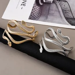 Armband Mode Chic Egypten Cleopatra Swirl Snake Butterfly Leaf Arm Cuff Armband Armband Öppen manschett Armband Armband för kvinnor Present 230706