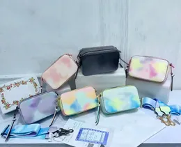 Bolsas de grife de moda Bolsa transversal multicolorida contrastante Bolsa de ombro dupla com zíper interno e bolsa de ombro toda preta Bolsa removível ajustável com alça