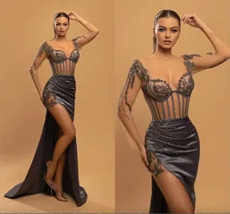 Sexiga gråa högdelade klänningar ren långärmad illusion Bodice spetsar applicerade kväll prom klänningar korsett kvinnor fest ocn vestidos