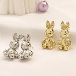 Classic Bunny rame Orecchini a bottone in oro Orecchini di design Simpatici orecchini a forma di animaletto con lettere incise