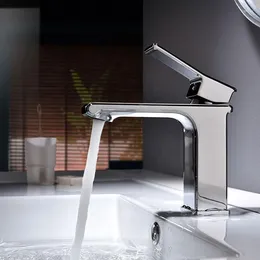 Badrumsdiskbänkar Modern stil Tvätt Enkelgreppsblandare i mässing Toppkvalitet kopparhandfatskran Modedesign
