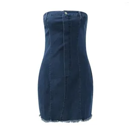 Повседневные платья Сексуальные джинсовые платья с хип -пленкой жены с плеча тонкая подгонка мини -задница на молнии на молнии