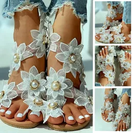 Sandały damskie sandały w stylu Boho letnie buty dla kobiet sandały na płaskim obcasie buty na plażę kwiaty klapki Chaussures Femme 6 kolorów 35-44 230707