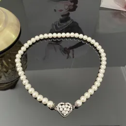 Girocollo Collana di perle a forma di cuore corta vintage squisita francese